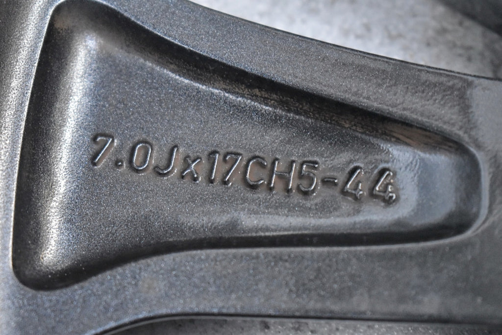 1x Alufelge 17 Zoll 7.0" 5x114.3 44ET Glanz Graphit 403009897 Mg Captur