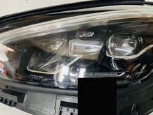 Laden Sie das Bild in den Galerie-Viewer, Frontscheinwerfer Mercedes-Benz W206 A2069067103 Links Scheinwerfer Headlight SCH8224565914fn