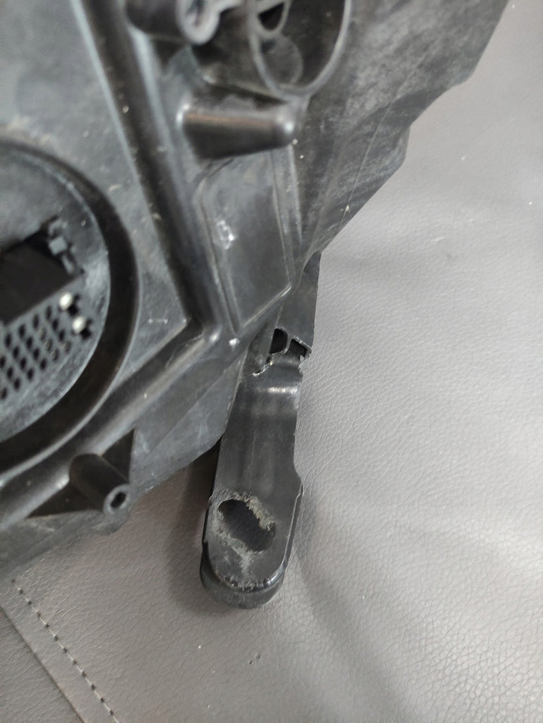 Frontscheinwerfer Opel Astra 39023763 Rechts Scheinwerfer Headlight SCH8330799896ur