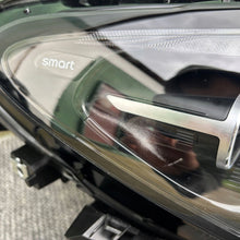 Laden Sie das Bild in den Galerie-Viewer, Frontscheinwerfer Smart P8894546759 7101000316012T231202 Rechts Headlight SCH9330421598lo