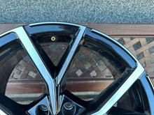 Laden Sie das Bild in den Galerie-Viewer, 1x Alufelge 19 Zoll 8.0" 5x112 44ET Glanz Schwarz 2GA601025AQ VW T-Roc Rim Wheel FEL8817237626rx