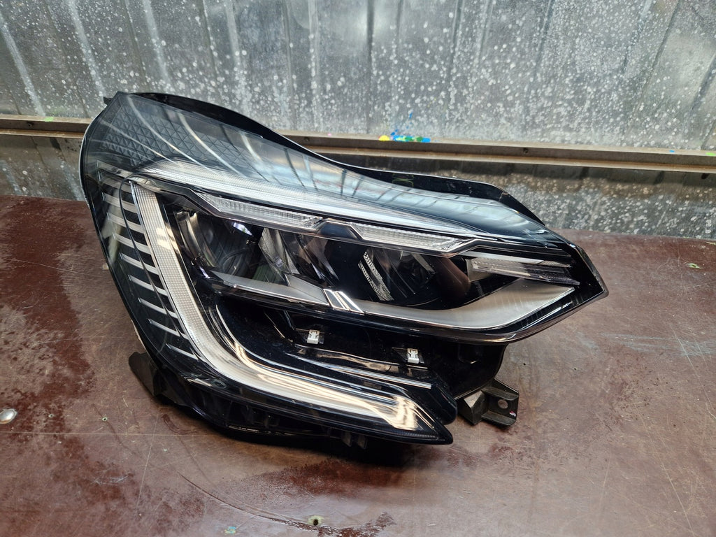 Frontscheinwerfer Renault Captur II 260104525R Full LED Rechts Headlight