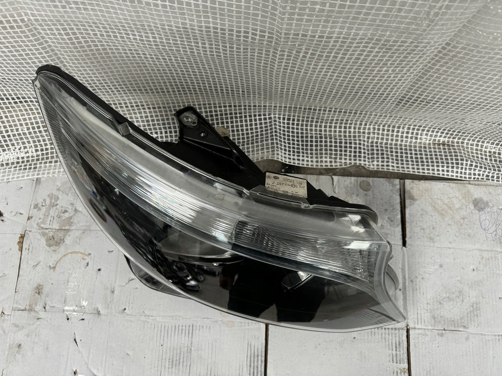 Frontscheinwerfer Mercedes-Benz Vito W447 A4479067800 Rechts Headlight