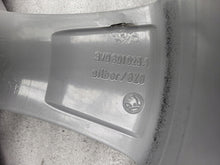 Laden Sie das Bild in den Galerie-Viewer, 1x Alufelge 17 Zoll 6.5" 5x112 41ET Glanz Silber 3V0601025A Skoda Superb Iii FEL9280110068ky