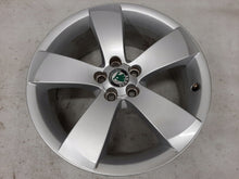 Load image into Gallery viewer, 1x Alufelge 17 Zoll 7.0" 5x100 41ET 5J7601025B Skoda Roomster Rim Wheel FEL6456543096qr