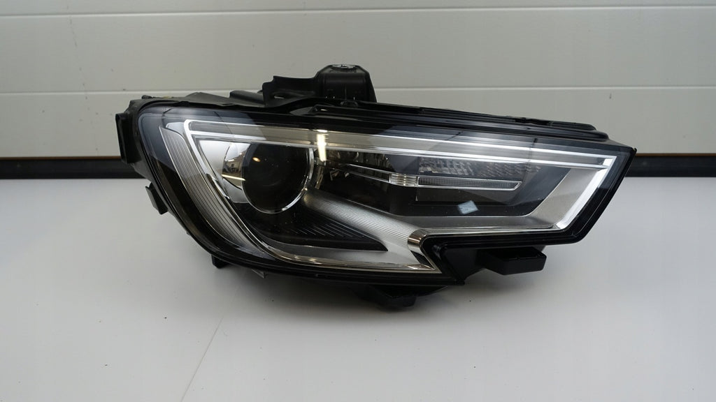 Frontscheinwerfer Audi A3 8V0941006 90104557 Xenon Rechts Scheinwerfer Headlight