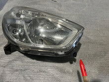 Laden Sie das Bild in den Galerie-Viewer, Frontscheinwerfer Dacia Dokker 260603007R 260109545R LED Ein Satz Headlight