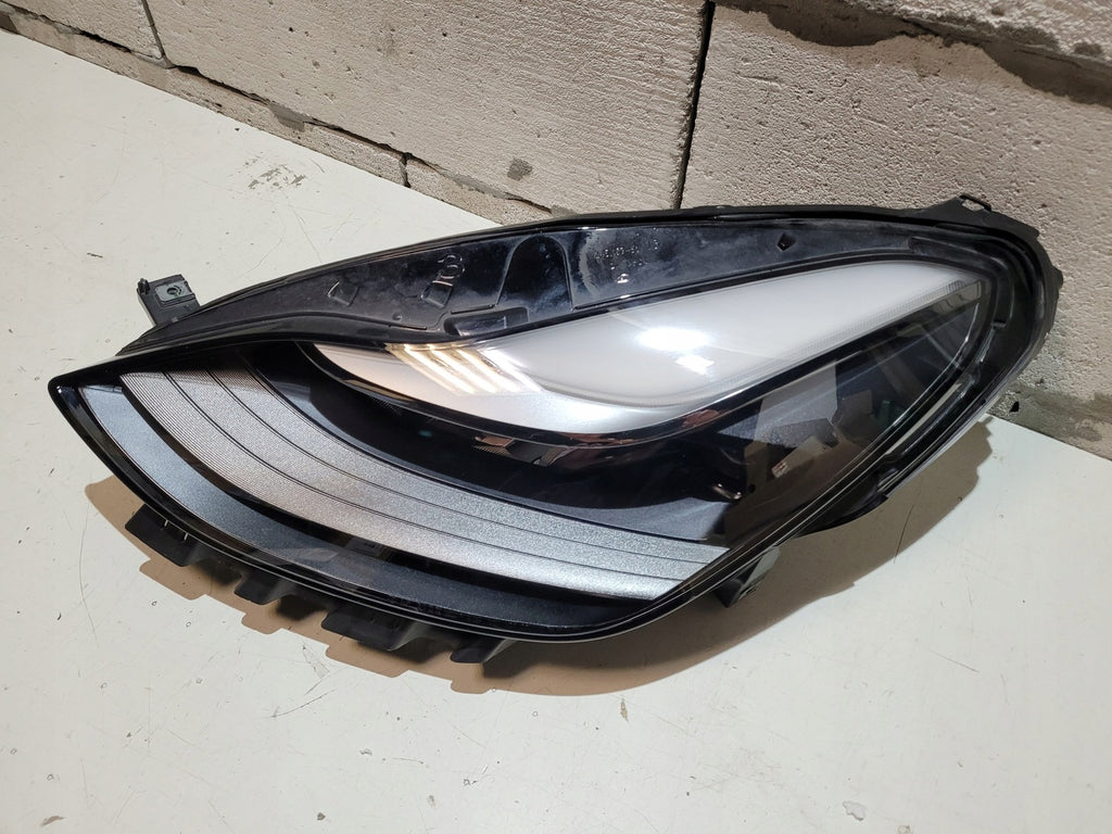 Frontscheinwerfer Tesla 3 Y 1514952-00 LED Links Scheinwerfer Headlight SCH3595708402ew