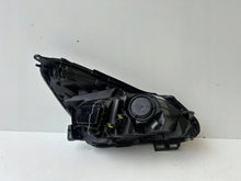 Laden Sie das Bild in den Galerie-Viewer, Frontscheinwerfer Opel Corsa D 13446801 Links Scheinwerfer Headlight SCH2059859305ux