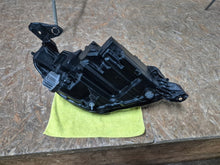 Laden Sie das Bild in den Galerie-Viewer, Frontscheinwerfer Opel Corsa F 39162653 Links Scheinwerfer Headlight SCH7412180391tf