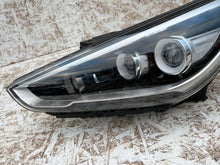 Laden Sie das Bild in den Galerie-Viewer, Frontscheinwerfer Hyundai I30 III 92101G4100 LED Links Scheinwerfer Headlight