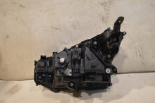 Laden Sie das Bild in den Galerie-Viewer, Frontscheinwerfer Toyota Yaris Cross OD-312 Ein Satz Scheinwerfer Headlight SCH6822342087ae