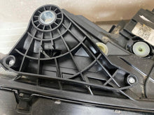 Laden Sie das Bild in den Galerie-Viewer, Frontscheinwerfer Mercedes-Benz W206 A2069068204 LED Rechts Headlight SCH4424176393qz