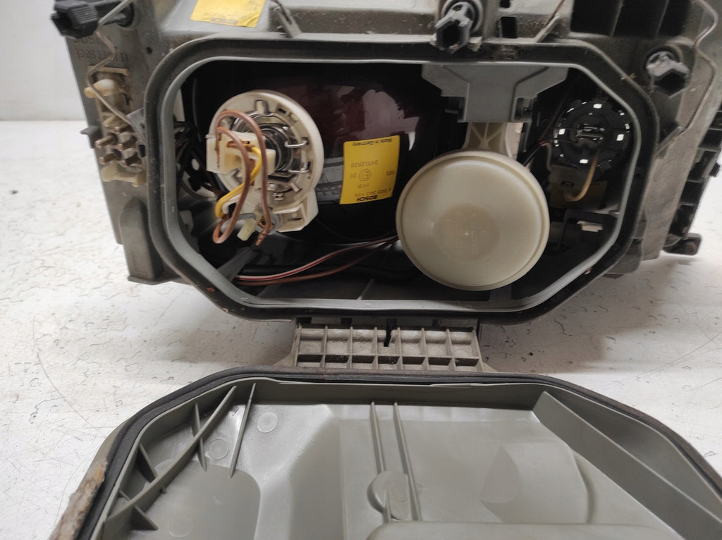 Frontscheinwerfer Mercedes-Benz W124 Links Scheinwerfer Headlight SCH6861105065zc