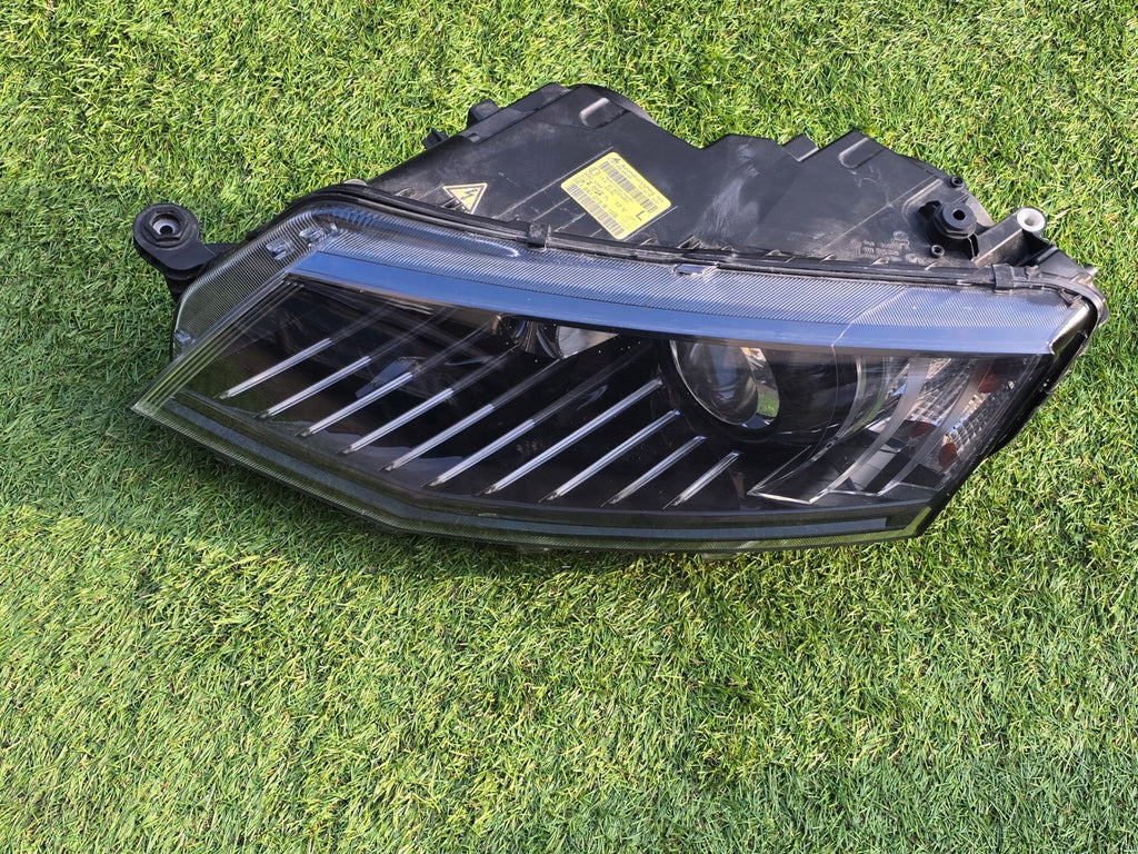Frontscheinwerfer Skoda Octavia III 5E1941015B Xenon Links Headlight SCH6938173082sa