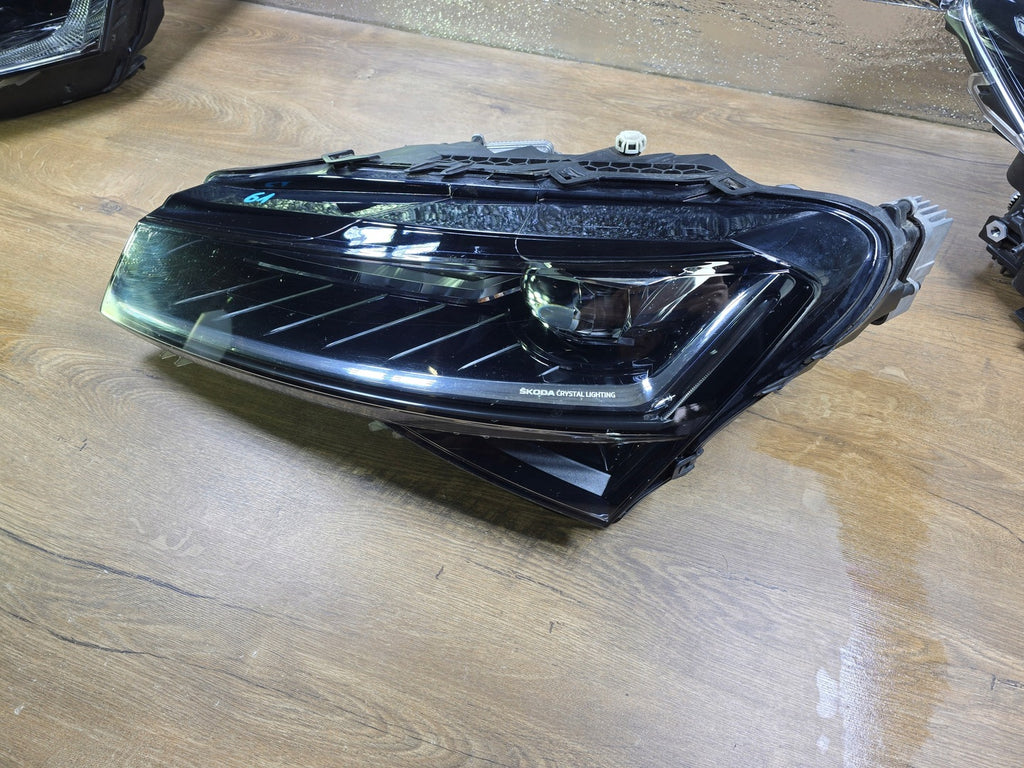 Frontscheinwerfer Skoda Superb III 3V1941015D Links Scheinwerfer Headlight