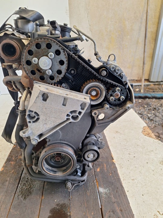 Motor Audi Seat Skoda VW I CAY 1.6 TDI 105PS Diesel Engine Unkomplett MOT7509340028me