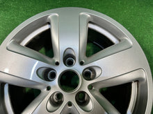 Laden Sie das Bild in den Galerie-Viewer, 1x Alufelge 16 Zoll 7.0" 5x112 41ET 6856029 Mini Countryman F60 Rim Wheel FEL5849122691ip