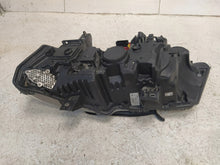 Laden Sie das Bild in den Galerie-Viewer, Frontscheinwerfer Iveco 58029054970 Full LED Ein Stück (Rechts oder Links) SCH8776862776mp