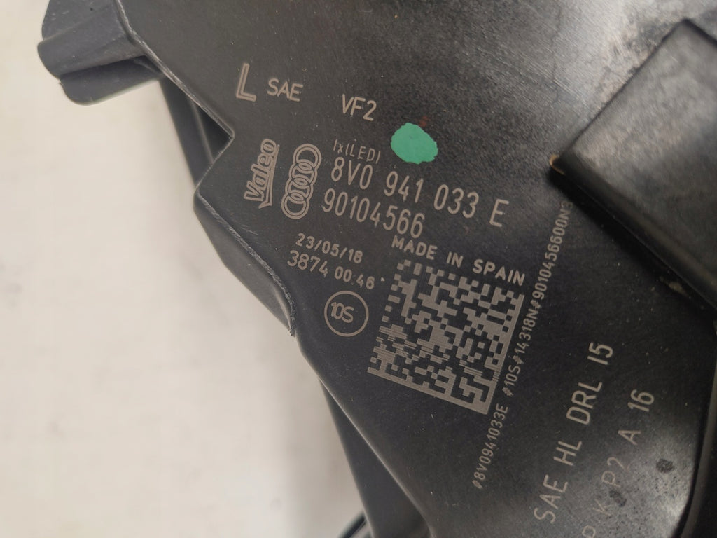 Frontscheinwerfer Audi A3 8V0941033E 90104566 Full LED Links Headlight