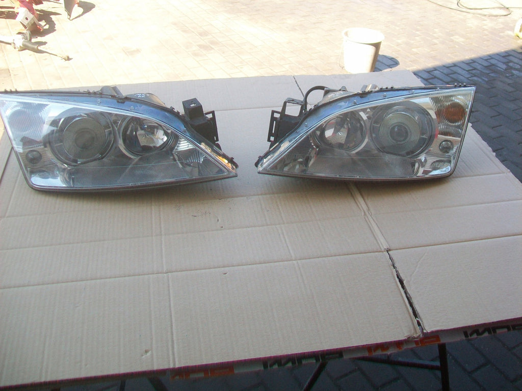 Frontscheinwerfer Ford Mondeo Ein Stück (Rechts oder Links) Headlight