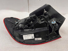Laden Sie das Bild in den Galerie-Viewer, Rückleuchte Mercedes-Benz Gla H247 A2479063001 Rechts Rearlight