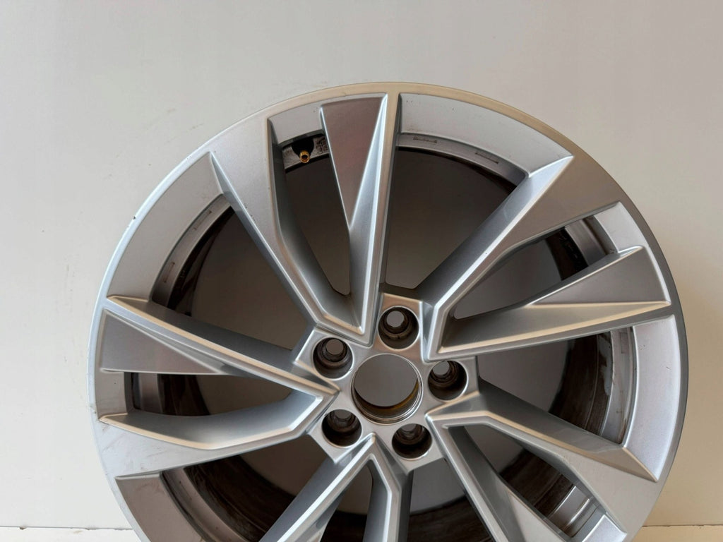 1x Alufelge 17 Zoll 5x100 657601025AK Skoda Scala Kamiq Rim Wheel FEL3506068757nz