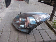 Laden Sie das Bild in den Galerie-Viewer, Frontscheinwerfer Toyota Corolla Verso 81170-0F080 Links Scheinwerfer Headlight SCH6563893415gy