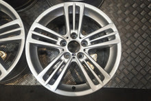 Load image into Gallery viewer, 4x Alufelge 18 Zoll 8.0" 5x120 43ET Glanz Silber 7844249 BMW F26 X3 F25 FEL7225629449ao