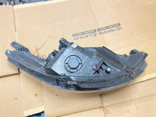 Load image into Gallery viewer, Frontscheinwerfer Hyundai I20 92101-C8200 LED Links Scheinwerfer Headlight