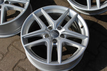 Laden Sie das Bild in den Galerie-Viewer, 4x Alufelge 17 Zoll 6.5" 5x112 28ET Glanz Silber 8W9601025D Audi A4 Allroad B9 FEL4808650283gi