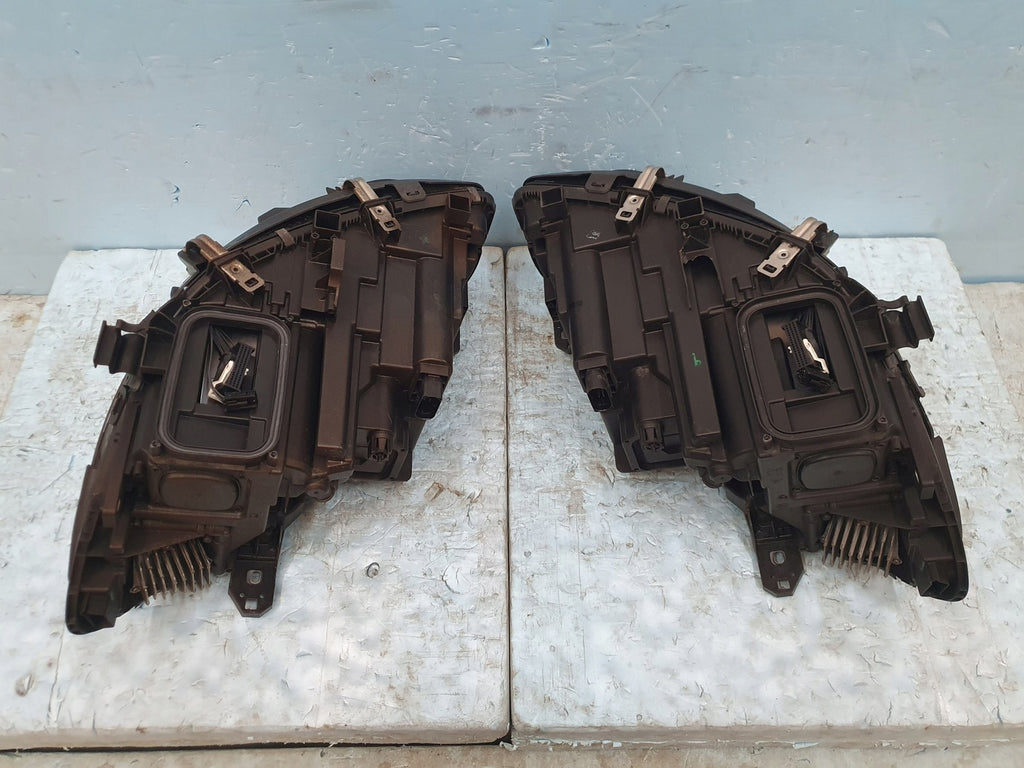 Frontscheinwerfer Mercedes-Benz W246 A2469063401 LED Rechts oder Links