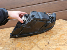 Load image into Gallery viewer, Frontscheinwerfer Volvo S40 II 30698890 Xenon Rechts Scheinwerfer Headlight SCH9652525376zr