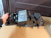 Laden Sie das Bild in den Galerie-Viewer, Frontscheinwerfer Volvo S80 30655901 Xenon Links Scheinwerfer Headlight SCH3141357048wn