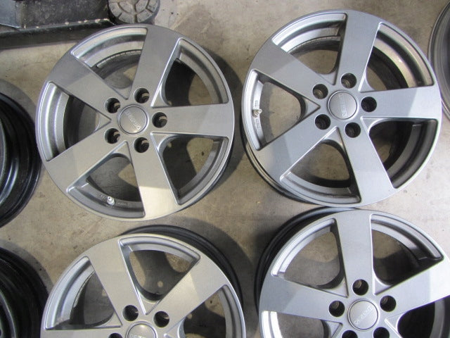 4x Alufelge 16 Zoll 6.5" 5x114.3 Toyota X Rim Wheel FEL8657638109ez