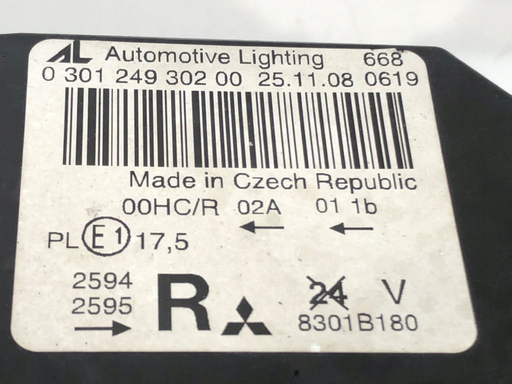 Frontscheinwerfer Mitsubishi Colt VI I 8301B180 Ein Stück (Rechts oder Links)