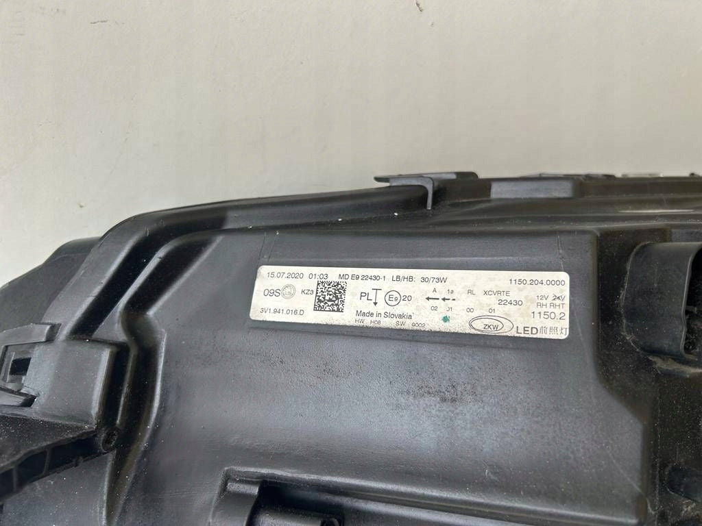 Frontscheinwerfer Skoda Superb III 3V1941016D Rechts Scheinwerfer Headlight
