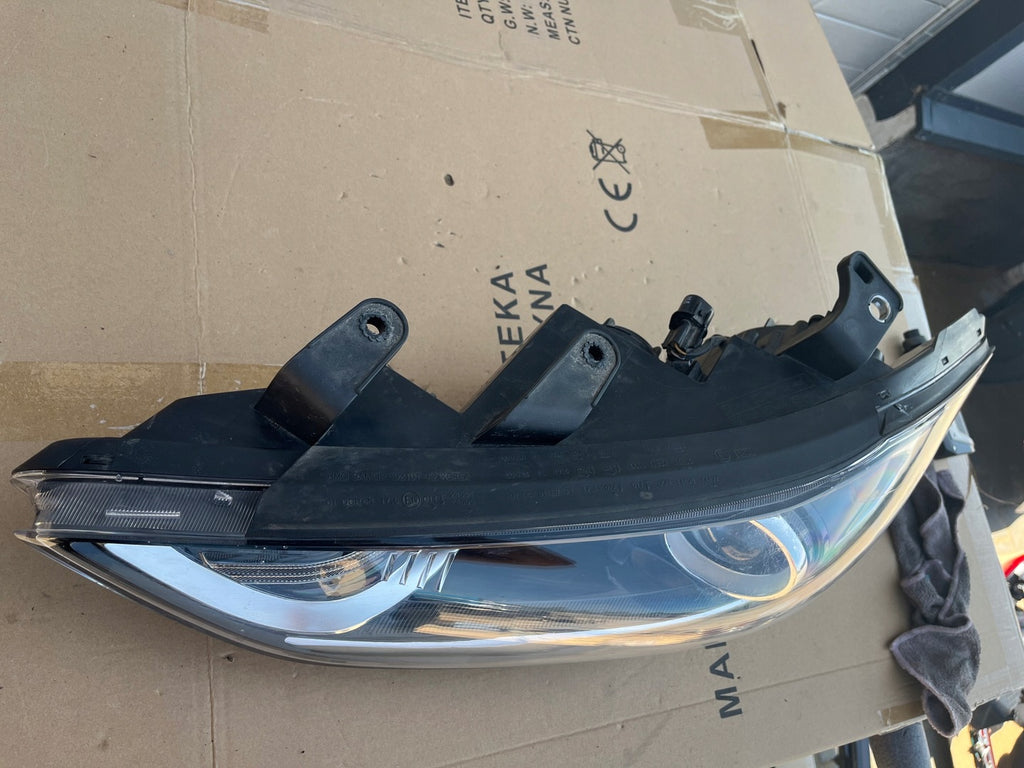 Frontscheinwerfer Hyundai Elantra 92101-F2100 202192101-F2 LED Links Headlight