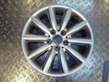 Laden Sie das Bild in den Galerie-Viewer, 1x Alufelge 17 Zoll 7.0&quot; 5x112 54ET Glanz Silber 6855108 Mini F56 F55 Rim Wheel