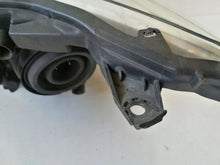 Load image into Gallery viewer, Frontscheinwerfer Peugeot 107 811100H030 89033104 Rechts Scheinwerfer Headlight