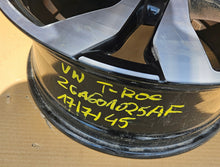 Load image into Gallery viewer, 1x Alufelge 17 Zoll 7.5" 5x112 45ET Glanz Schwarz 2GA601025AF VW T-Roc Troc FEL2898278721kl