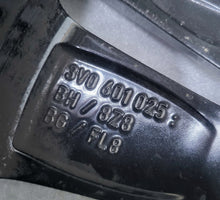 Laden Sie das Bild in den Galerie-Viewer, 1x Alufelge 17 Zoll 6.5&quot; 5x112 41ET Glanz Schwarz 3V0601025BG Skoda Superb Iii