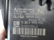 Laden Sie das Bild in den Galerie-Viewer, Frontscheinwerfer Opel Zafira B 13252470 Xenon Links Scheinwerfer Headlight