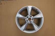 Load image into Gallery viewer, 1x Alufelge 19 Zoll 7.0&quot; 5x112 43ET Glanz Silber 83A601025N Audi Rim Wheel