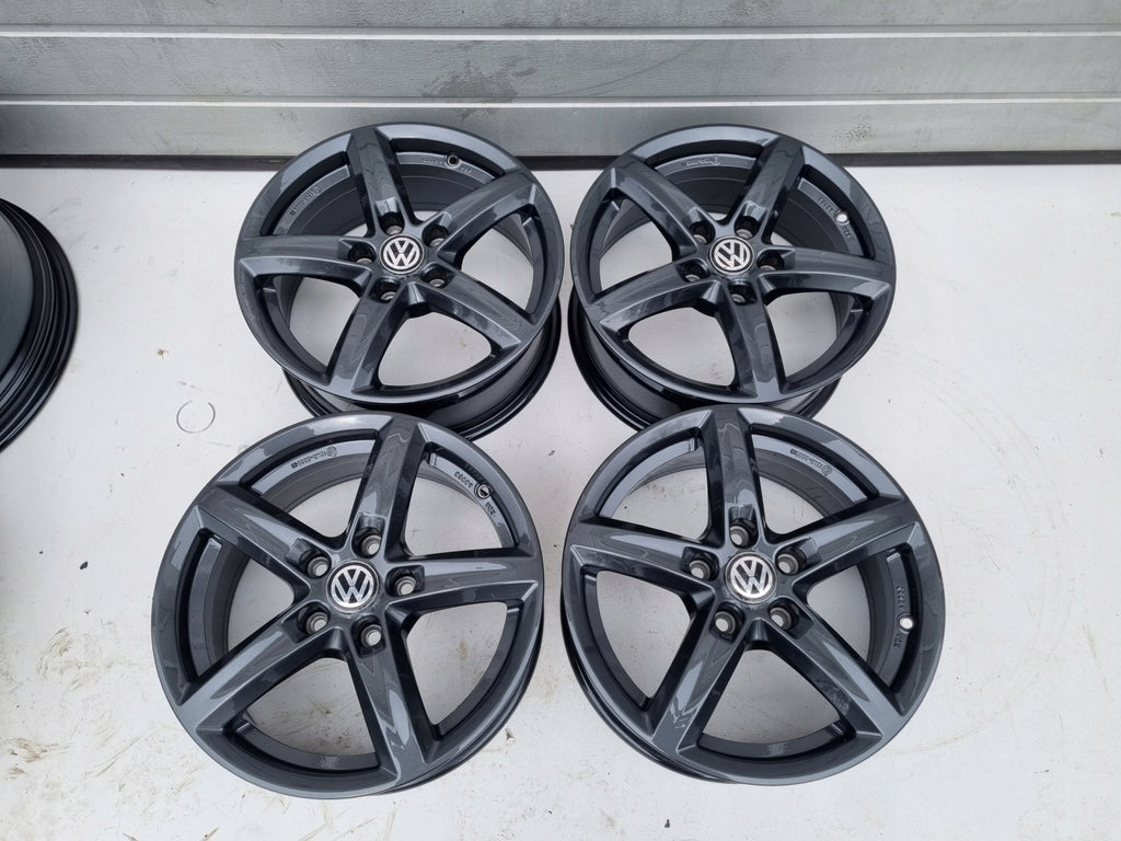 4x Alufelge 16 Zoll 6.5" 5x112 46ET Silber 5G0601025 VW Golf VIII Touran Caddy FEL4553015513ke