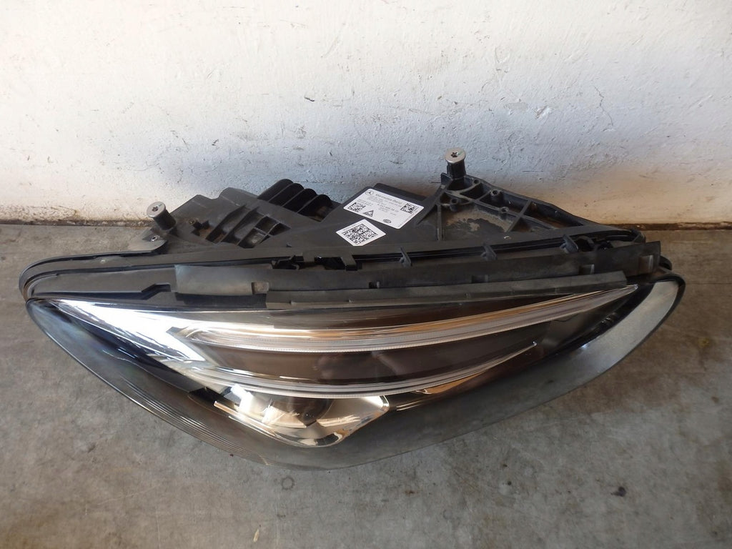 Frontscheinwerfer Mercedes-Benz W247 A2479065803 LED Rechts Headlight