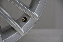 Load image into Gallery viewer, 1x Alufelge 17 Zoll 7.0" 5x112 33ET Glanz Silber 1K8601025L VW Scirocco FEL2905035261tb
