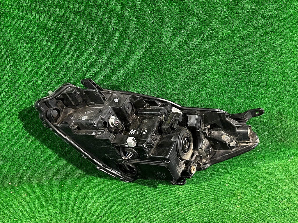 Frontscheinwerfer Toyota Yaris CSC15942 Rechts Scheinwerfer Headlight SCH7778015449kv