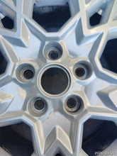 Load image into Gallery viewer, 1x Alufelge 16 Zoll 6.5" 5x114.3 50ET Glanz Silber 52910-J7AA0 Kia I Rim Wheel FEL2218972318wy