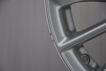 Load image into Gallery viewer, 1x Alufelge 15 Zoll 6.0" 4x108 47 5ET Glanz Silber J7BC-1007-BA Ford Fiesta FEL1063314309bb